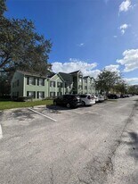2035 Dixie Belle Dr in Orlando, FL - Building Photo