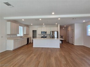 10316 Altavia Rock St in Las Vegas, NV - Building Photo - Building Photo