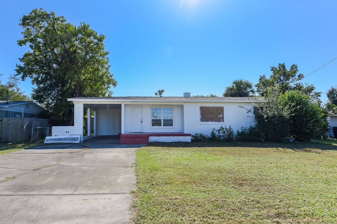 1000 E 2nd Plaza in Panama City, FL - Foto de edificio