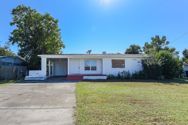 property at 1000 E 2nd Plaza