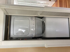 7 Pine Grove Ln in Nantucket, MA - Building Photo - Building Photo