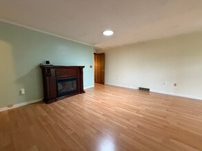56 Wedgewood Dr in Naugatuck, CT - Building Photo - Building Photo