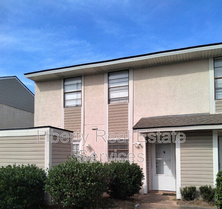 727 S Main St in Hinesville, GA - Building Photo