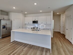 5865 Iron Iss St in Las Vegas, NV - Building Photo - Building Photo