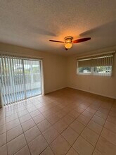 22 Andover A in West Palm Beach, FL - Building Photo - Building Photo