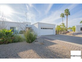 1201 E Rowlands Ln in Phoenix, AZ - Building Photo
