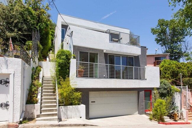 property at 3907 De Longpre Ave
