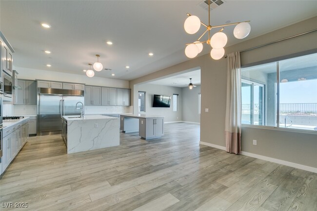 2162 Sunset Valley St