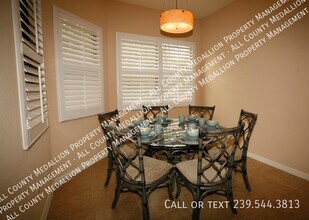 11070 Esteban Dr in Ft. Myers, FL - Building Photo - Building Photo