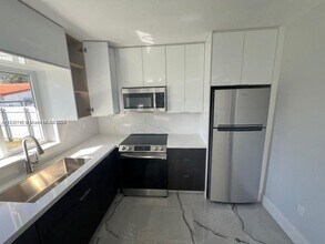 3300 SW 127th Ct in Miami, FL - Building Photo - Building Photo