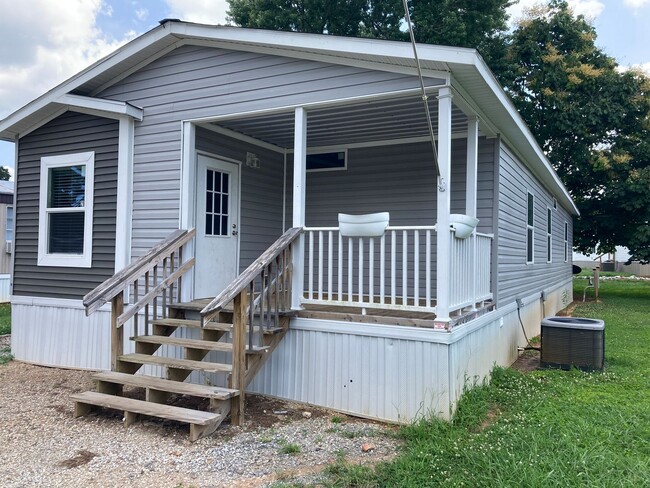 1007 Alexandria Rd SW in Jacksonville, AL - Building Photo - Building Photo