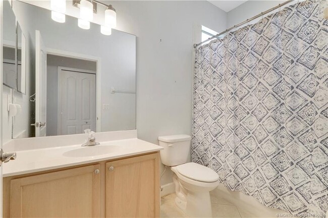 465 NW Sunflower Pl in Jensen Beach, FL - Building Photo - Building Photo