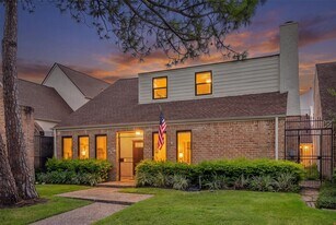 1032 Townplace St in Houston, TX - Building Photo