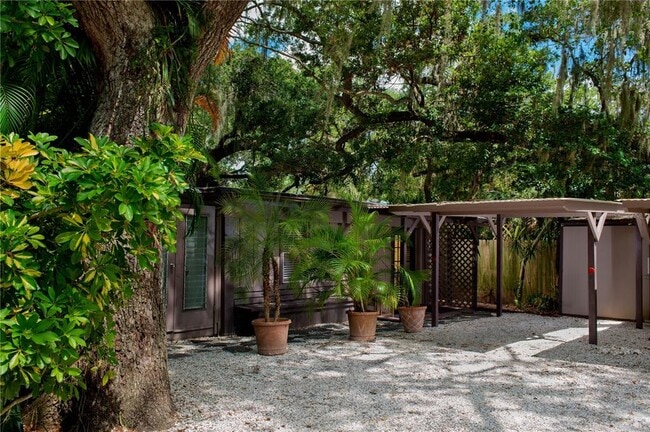 property at 1631 Bonita Ln