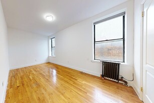 117 W 116th St in New York, NY - Building Photo - Building Photo