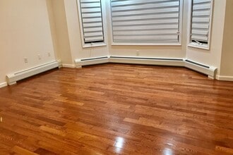 20 E Edsall Blvd in Palisades Park, NJ - Building Photo - Building Photo