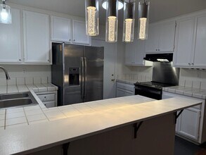 66 Gilbert Way in Cotati, CA - Building Photo - Building Photo