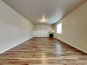 433 McKinley St in Enumclaw, WA - Foto de edificio - Building Photo