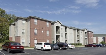 Heights of Knoxville in Knoxville, TN - Building Photo