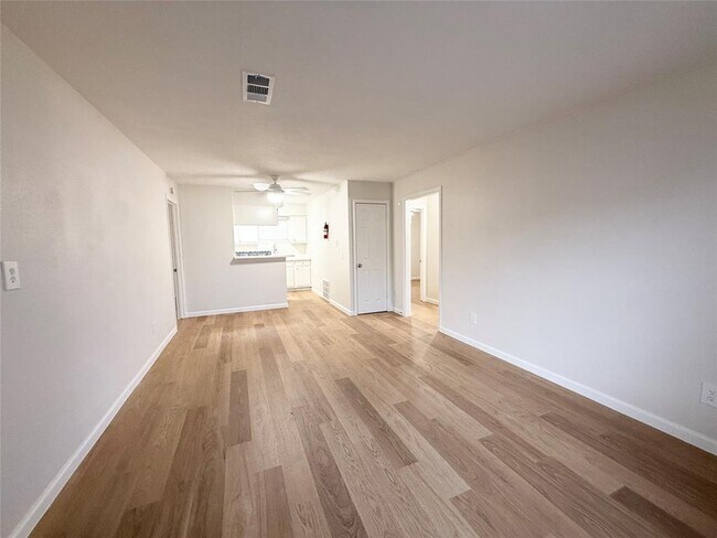 3631 N MacGregor Way in Houston, TX - Building Photo - Building Photo