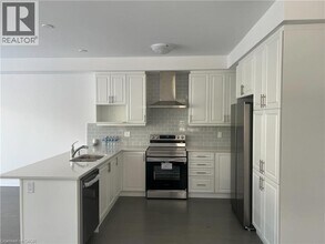 95 Manuel St in Stratford, ON - Building Photo - Building Photo