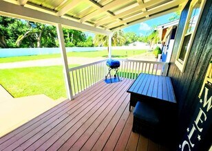 36743 Howard Ave in Dade City, FL - Building Photo - Building Photo