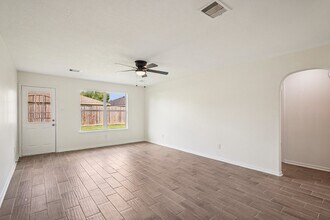 11926 Panay Dr in Houston, TX - Building Photo - Building Photo