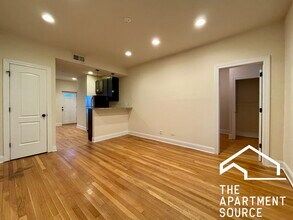 2643 W George St, Unit 2 in Chicago, IL - Building Photo - Building Photo