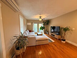 119 Central St, Unit 1 in Somerville, MA - Building Photo - Building Photo