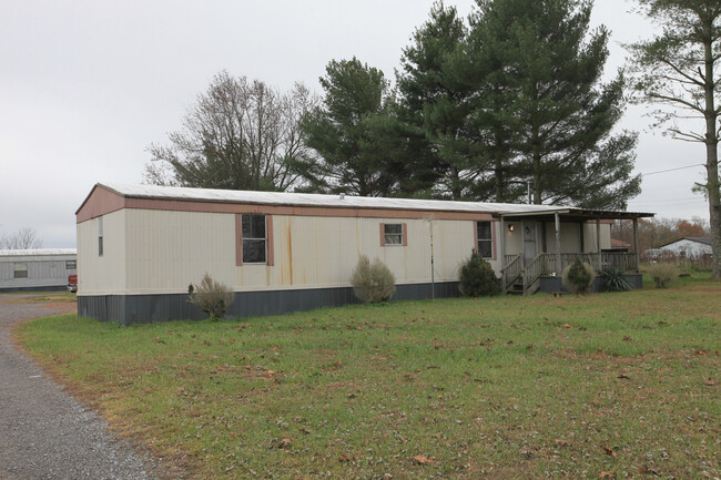 2220 Short Mountain Rd in Woodbury, TN - Building Photo - Building Photo