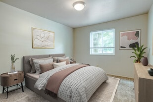 Richmond Hills Apartments in Grand Rapids, MI - Building Photo