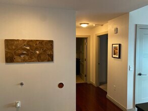 120 S 31st Ave, Unit 5313 in Omaha, NE - Foto de edificio - Building Photo