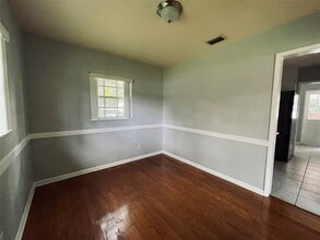 1039 S Frankland Rd in Tampa, FL - Building Photo - Building Photo