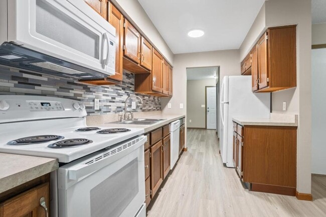 property at 3440 Lilac Ln