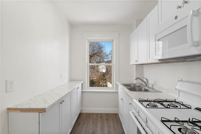 19 Vale St in Providence, RI - Building Photo - Building Photo