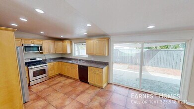 7749 Grove St in Los Angeles, CA - Building Photo - Building Photo