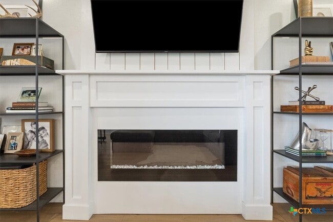 property at 5102 Dauphin Dr