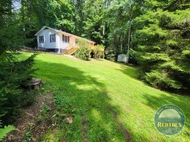 150 Henley Ln in Linville, NC - Building Photo