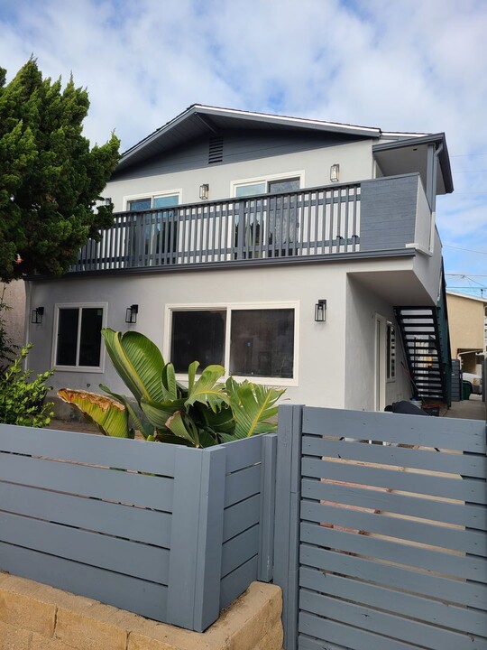 834 Island Ct in San Diego, CA - Building Photo
