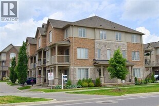 257 Parkside Dr in Waterdown, ON - Building Photo