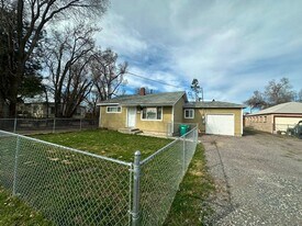 1616 Dayton St in Klamath Falls, OR - Building Photo