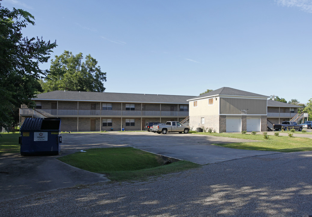 La Mark Apartment in La Marque, TX - Building Photo