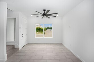 8218 Casa Verde Rd in Laredo, TX - Building Photo - Building Photo