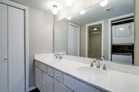 5044 Glenmont Dr photo'