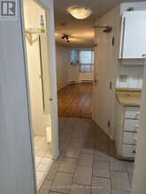 1061 Bathurst St in Toronto, ON - Building Photo - Building Photo