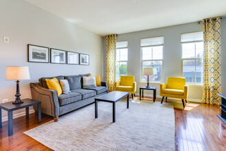 43819 Stubble Corner Sq, Unit 3L Balcony Suite in Ashburn, VA - Foto de edificio - Building Photo