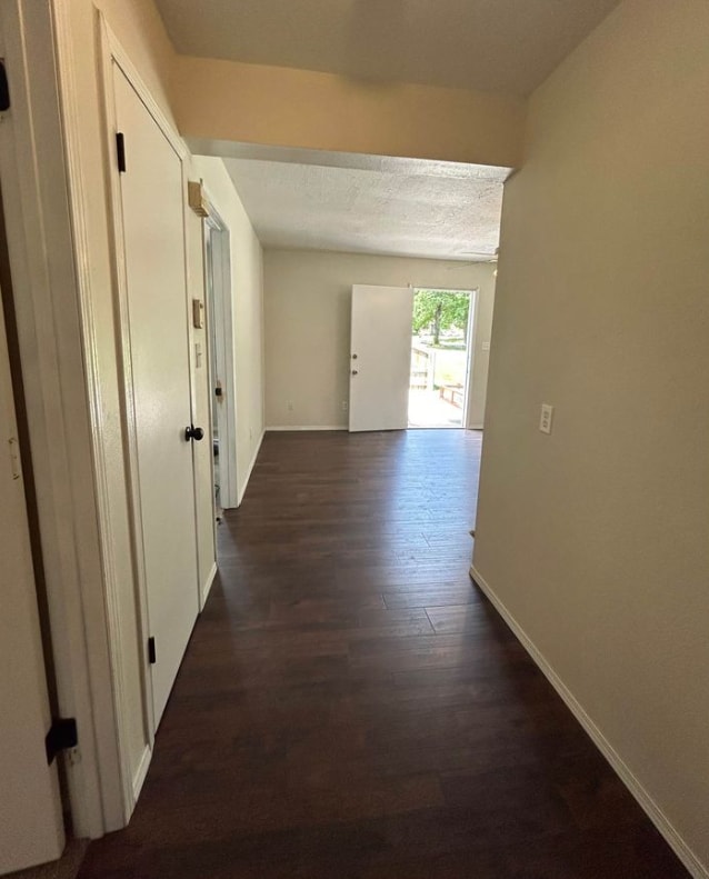 1409 N Clay Ave in Springfield, MO - Foto de edificio - Building Photo