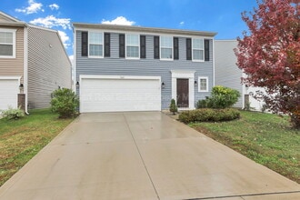 7449 Sugarbark Dr in Canal Winchester, OH - Building Photo - Building Photo