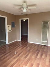 920 S Bryan St in Amarillo, TX - Building Photo - Interior Photo