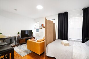 317 E 75th St, Unit SI ID1032001P in New York, NY - Building Photo